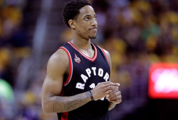 斯掀翻德约 斯掀翻德约