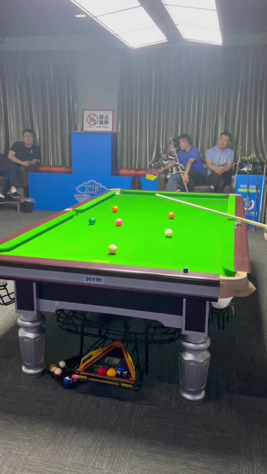 他全场紧盯 他全场紧盯